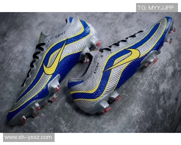 探索皮足球鞋的舒适性与性能提升之道助你在赛场上大放异彩 探索皮足球鞋的舒适性与性能提升之道助你在赛场上大放异彩